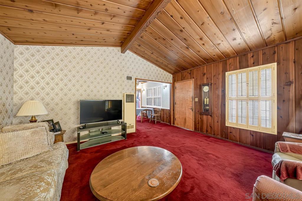 882 Archer St. Property Photo 6