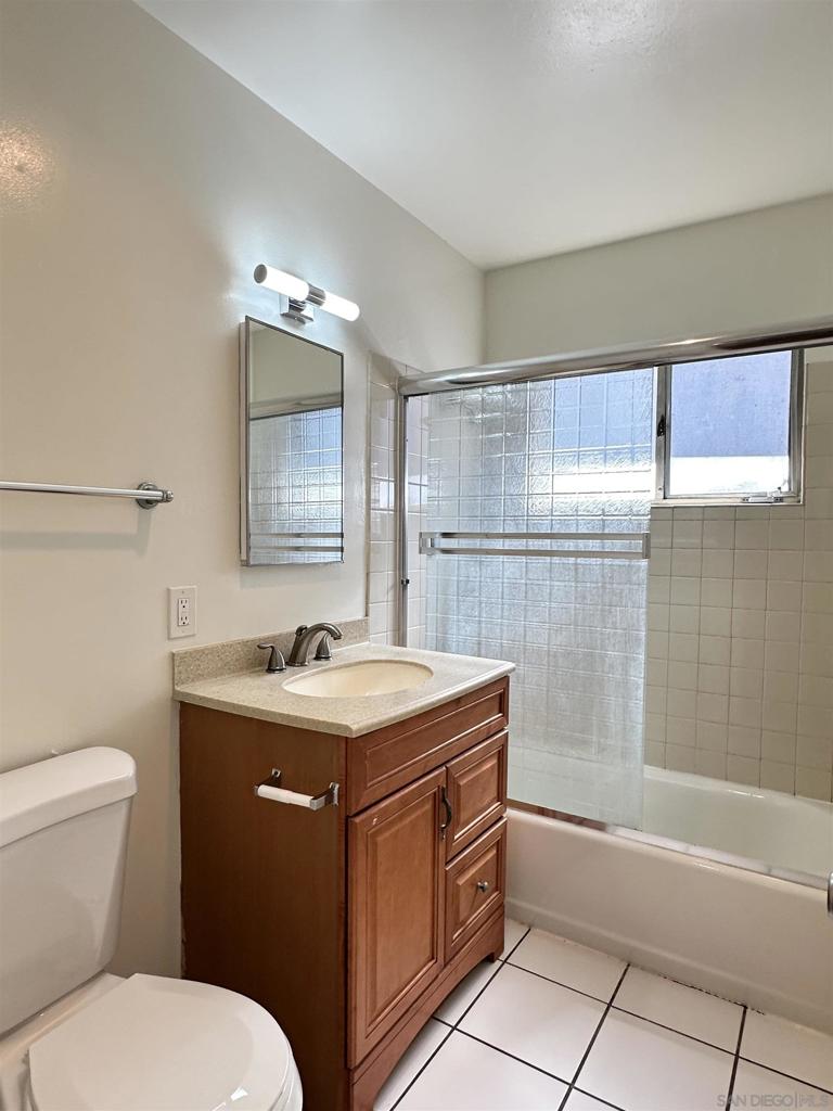 4826 Santa Cruz Ave Property Photo 10