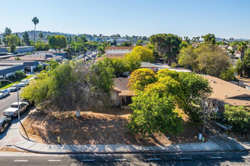 561 E Mission Property Photo 6