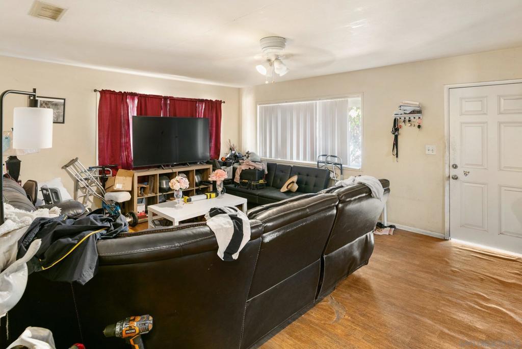 561 E Mission Property Photo 11