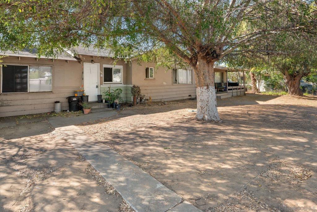 561 E Mission Property Photo 20