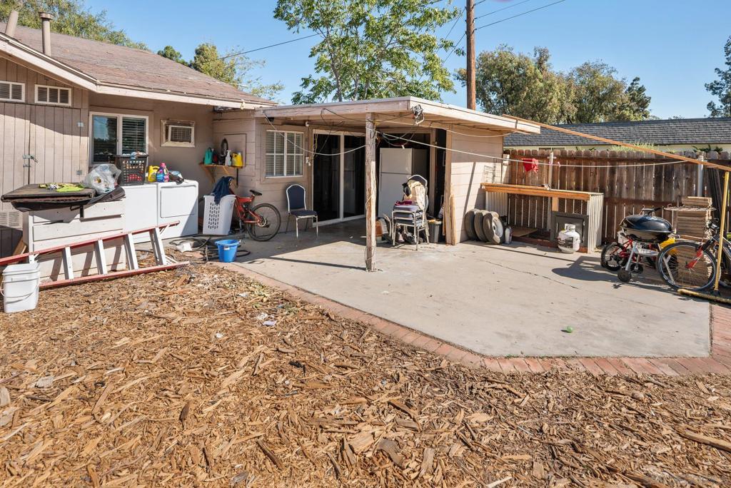 561 E Mission Property Photo 34