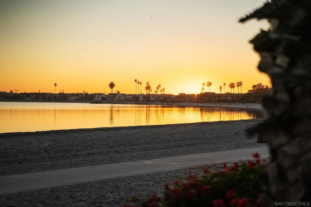 1177 Pacific Beach Drive #a Property Photo 6