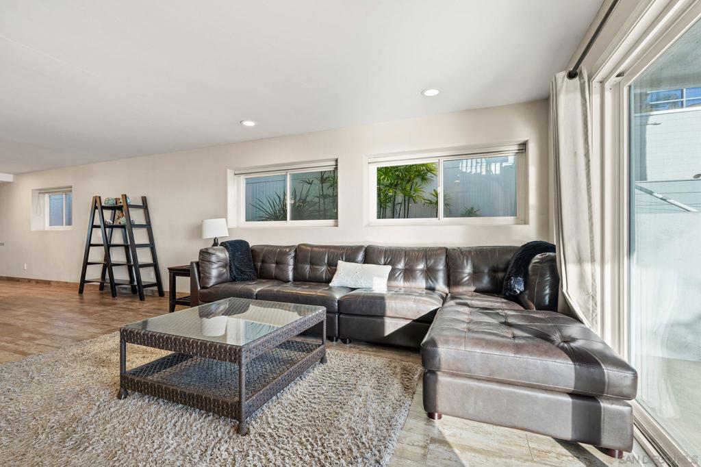 1177 Pacific Beach Drive #a Property Photo 18