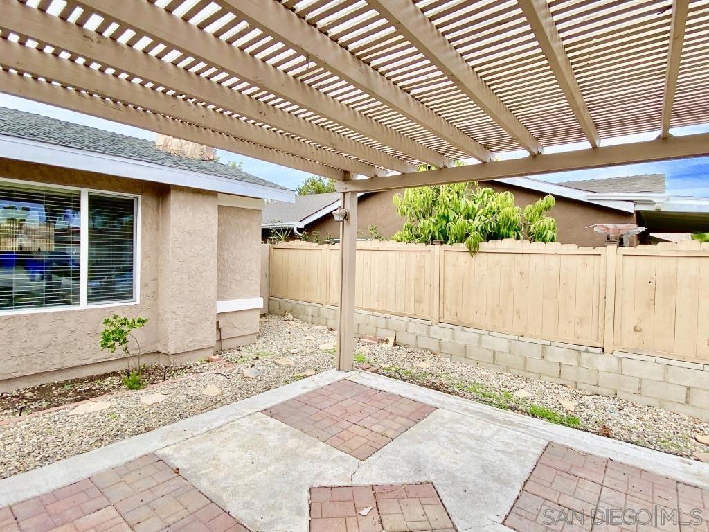 10216 Empress Ave Property Photo 2