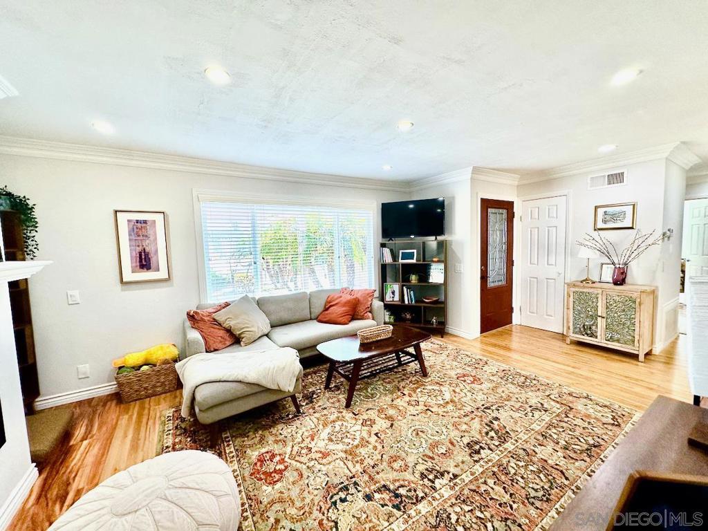 10216 Empress Ave Property Photo 7