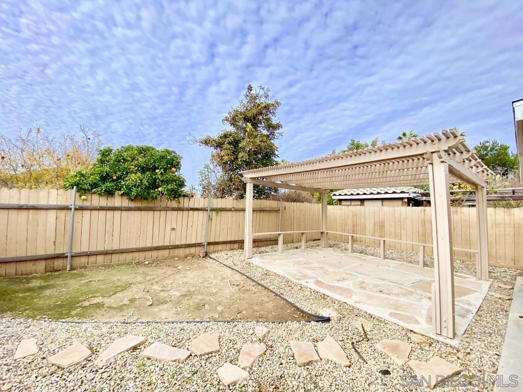 10216 Empress Ave Property Photo 28