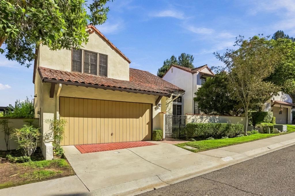 18093 Colonnades Pl Property Photo 9
