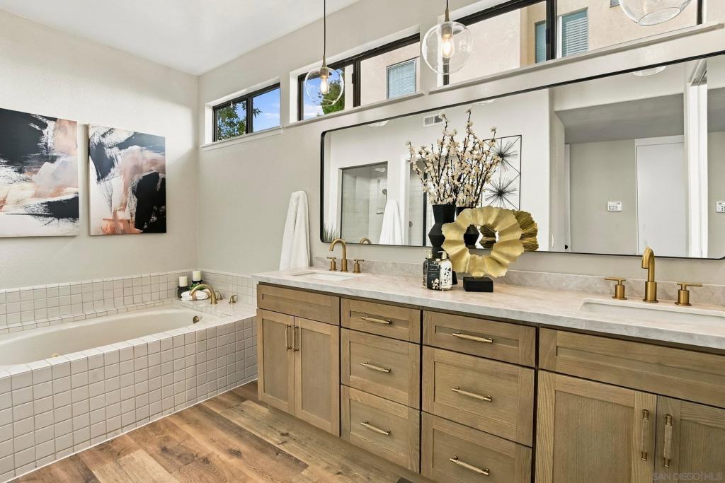 18093 Colonnades Pl Property Photo 28