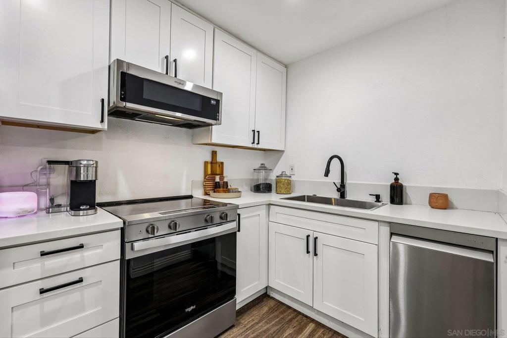 6928 Camphor Property Photo 9