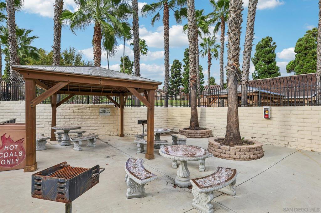 6928 Camphor Property Photo 21