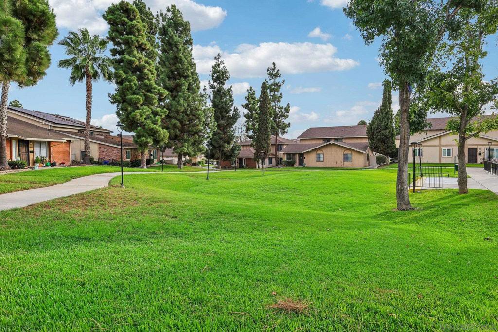 6928 Camphor Property Photo 25