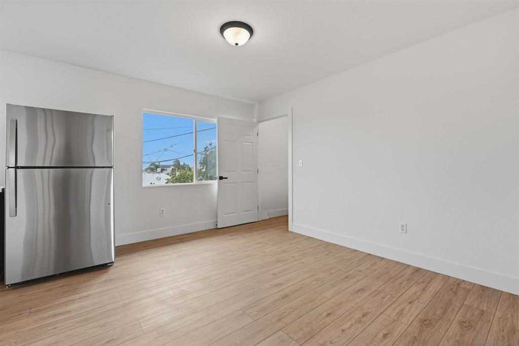 3136 44th Street Property Photo 3
