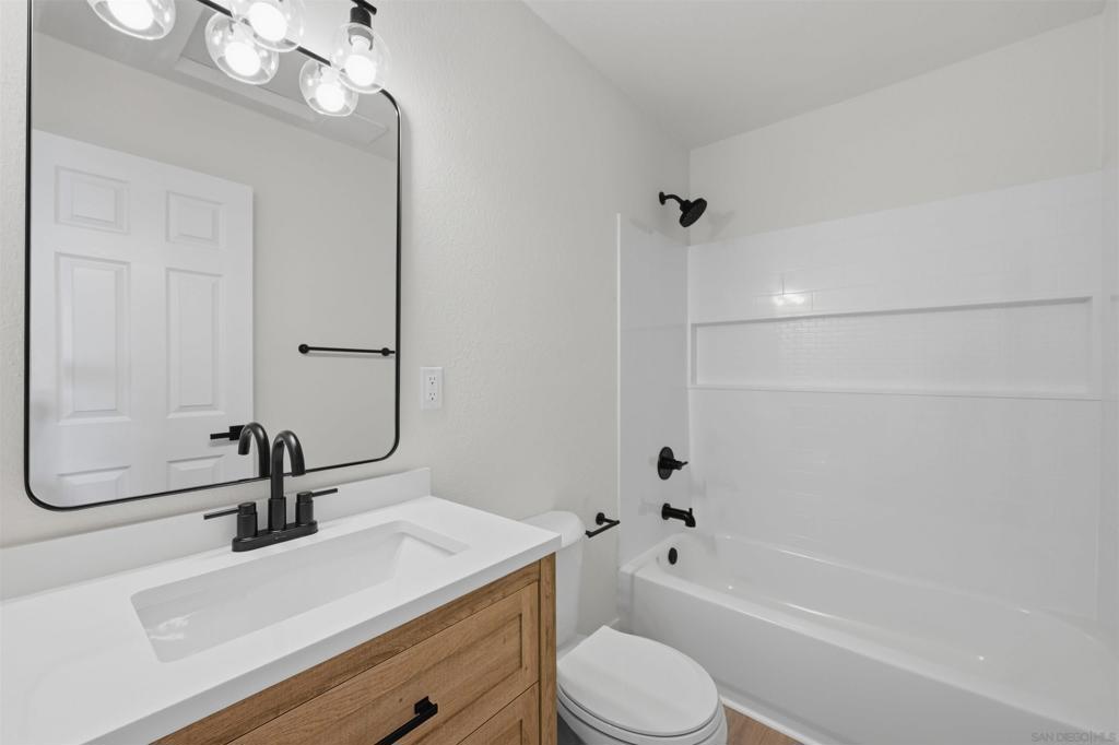 3136 44th Street Property Photo 5