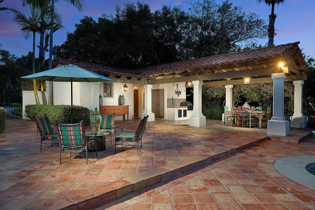 6525 Lago Lindo Property Photo 7