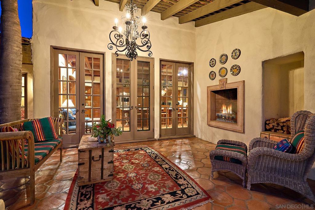 6525 Lago Lindo Property Photo 8