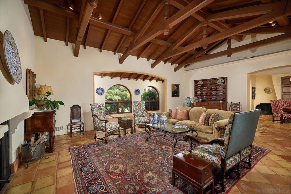 6525 Lago Lindo Property Photo 19