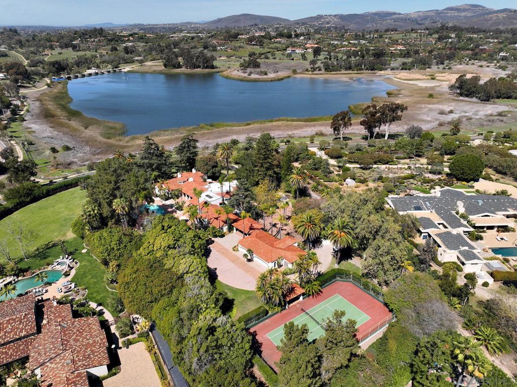 6525 Lago Lindo Property Photo 41