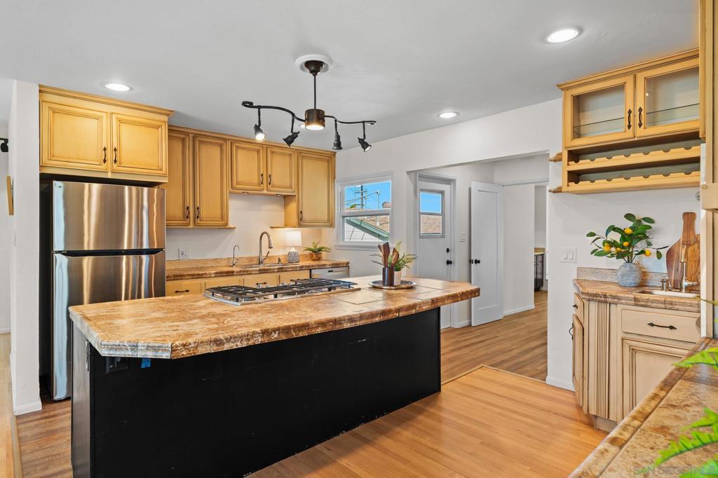 2015 Prospect Property Photo 6