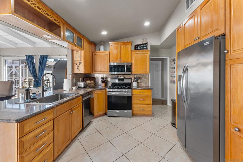 1721 Poinciana Dr Property Photo 20