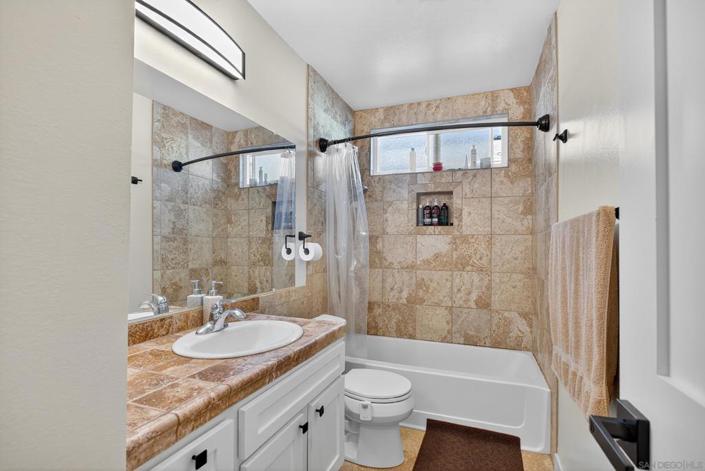 1461 Autumn Woods Pl Property Photo 16