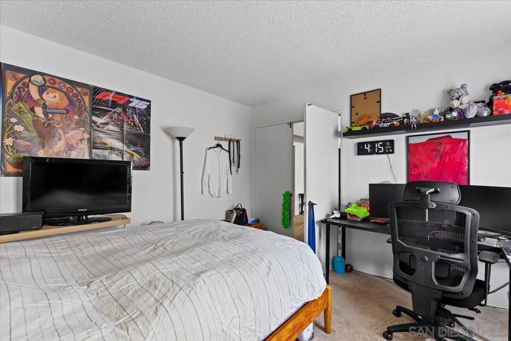 10424 Ridgewater Ln Property Photo 23