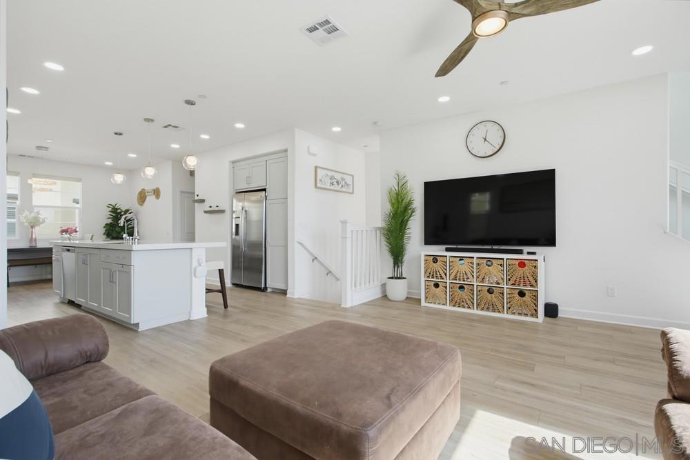 1222 Sunrise Vw 105 Property Photo 6