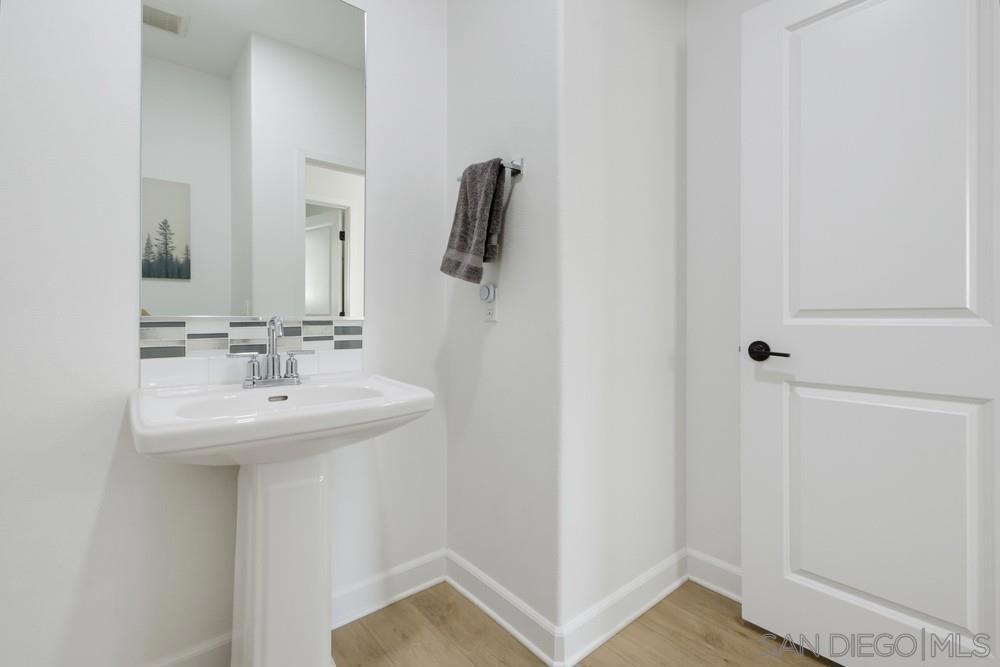 1222 Sunrise Vw 105 Property Photo 17