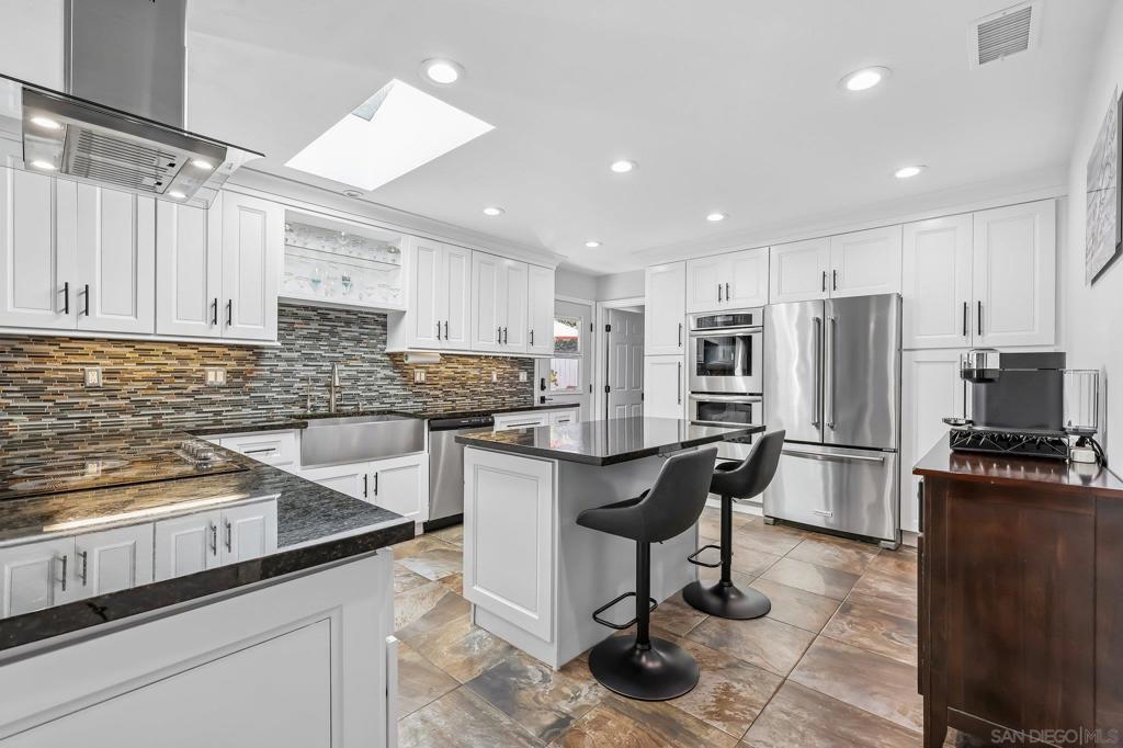 1015 Morse St B Property Photo 18
