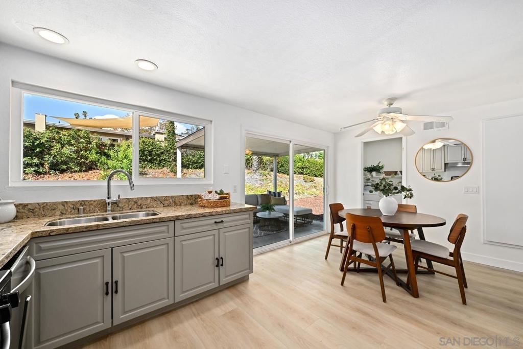 13530 Utopia Property Photo 9