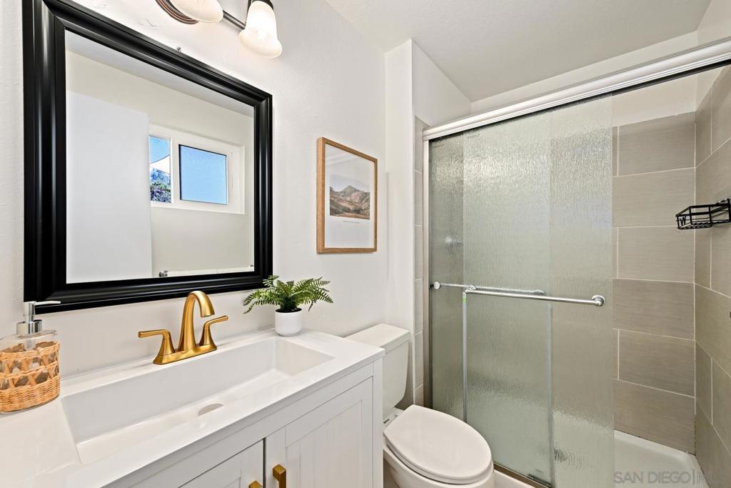 13530 Utopia Property Photo 12