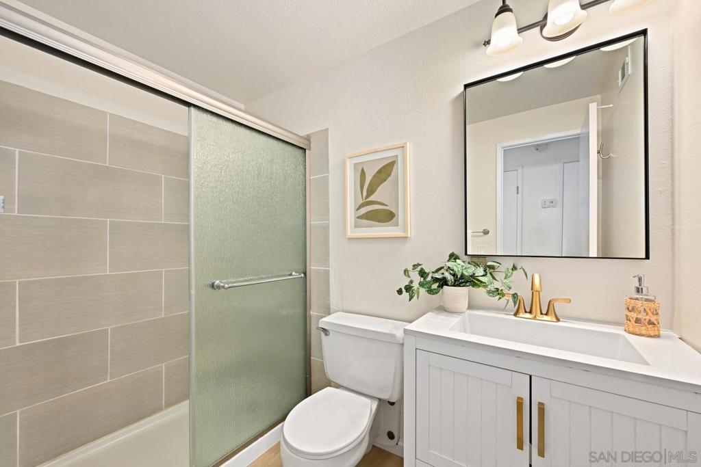 13530 Utopia Property Photo 14