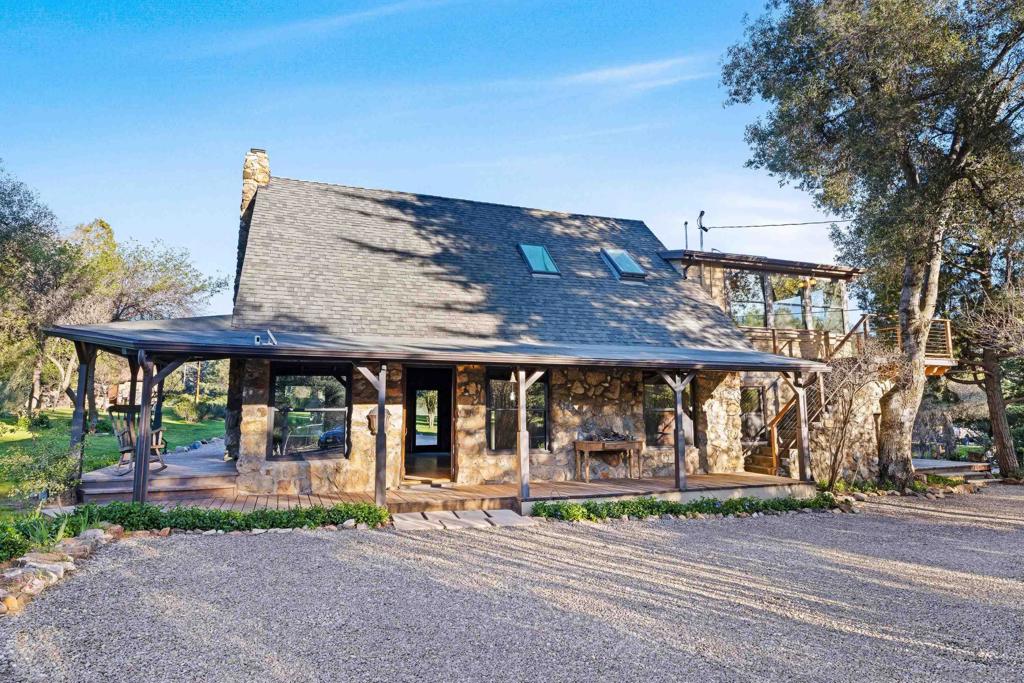 27546 Old Highway 80 Property Photo 6