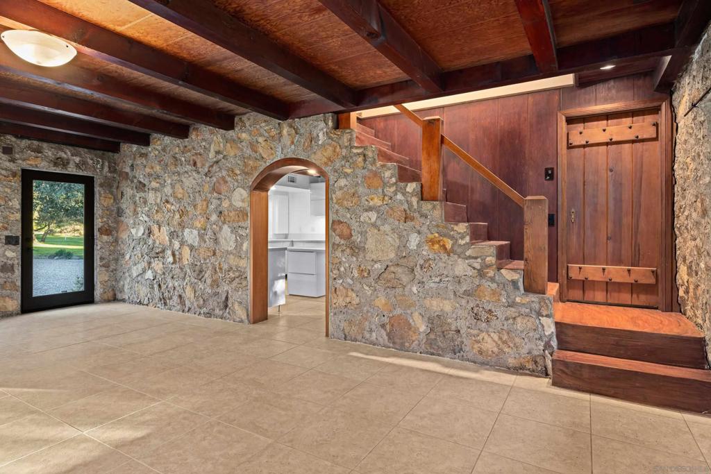 27546 Old Highway 80 Property Photo 11