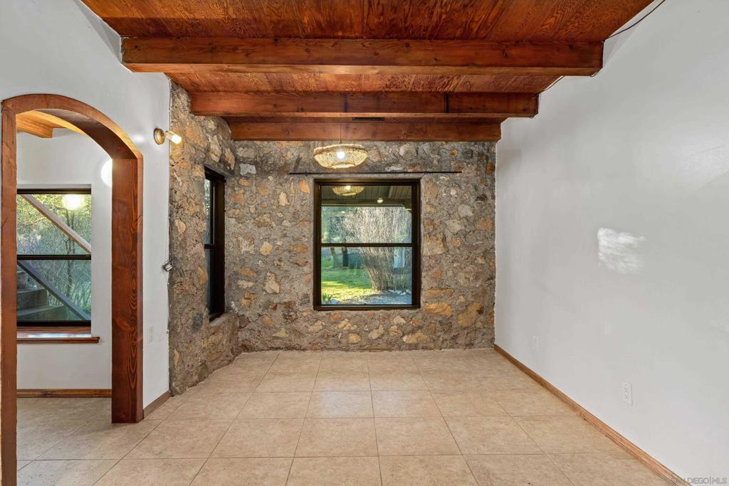 27546 Old Highway 80 Property Photo 17