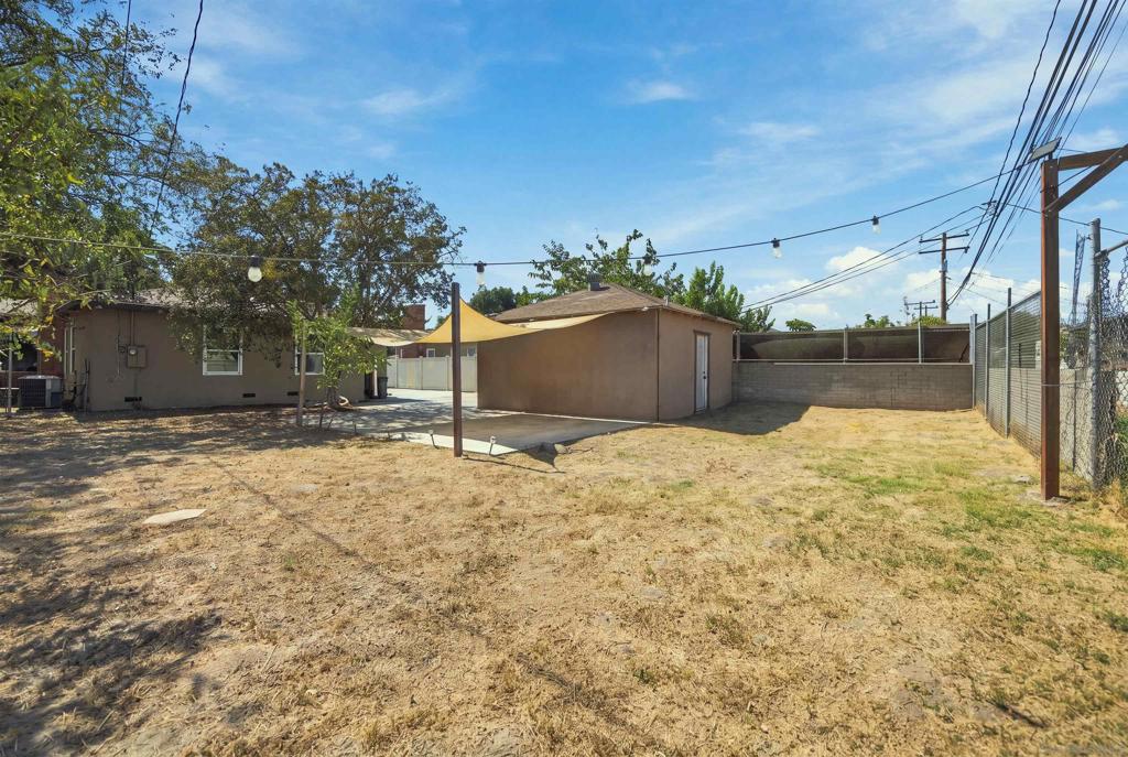 772 W 19th Property Photo 15