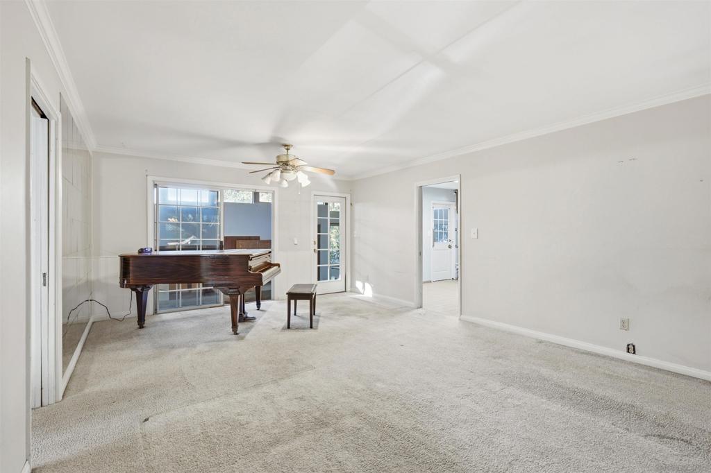 10810 Fuerte Dr. Property Photo 7