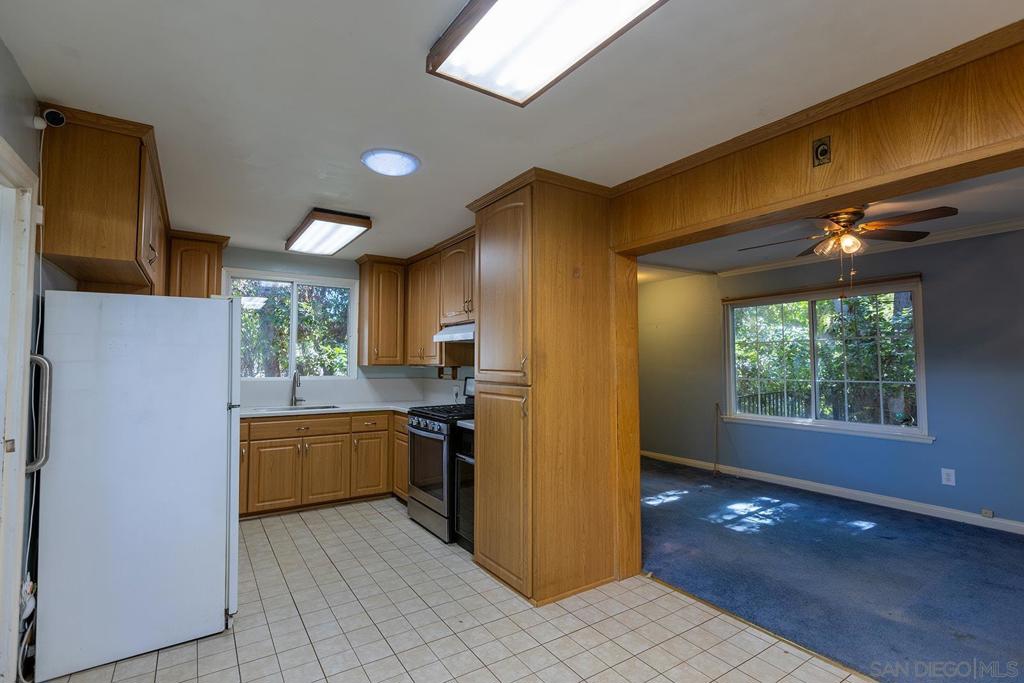 10810 Fuerte Dr. Property Photo 10