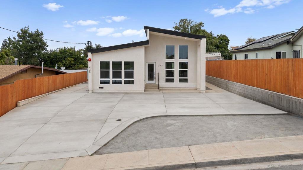 2743 45 Wilma St Property Photo 6