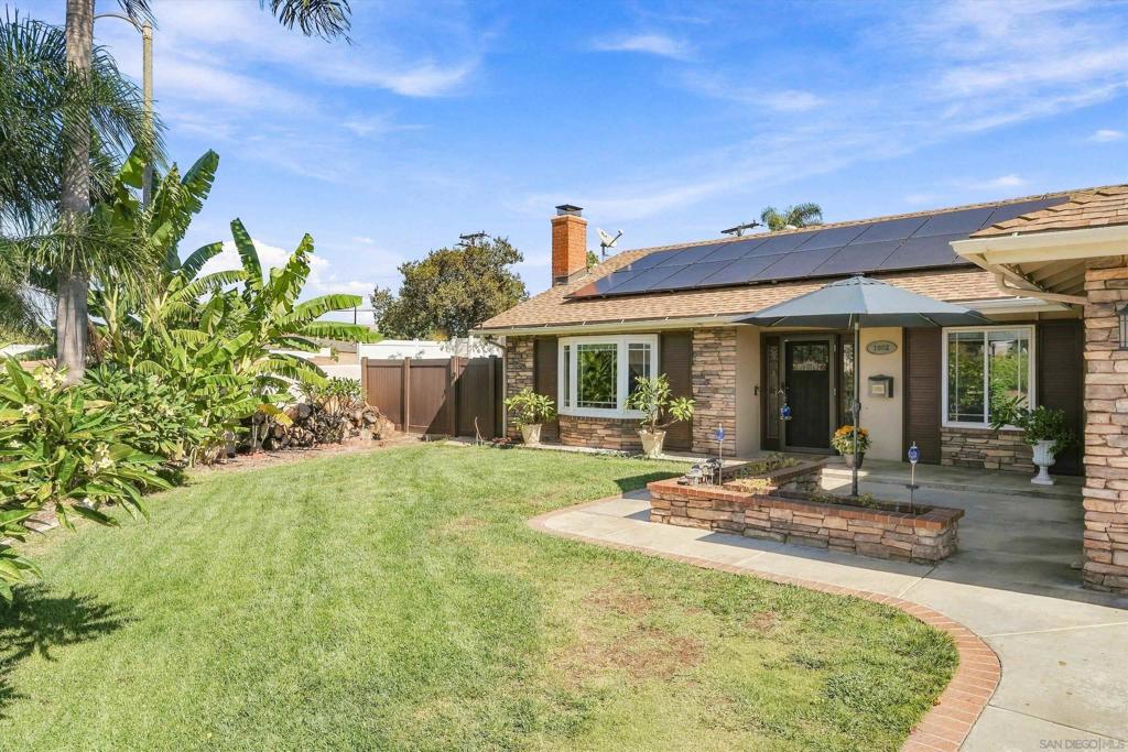 1962 Harte Way Property Photo 6