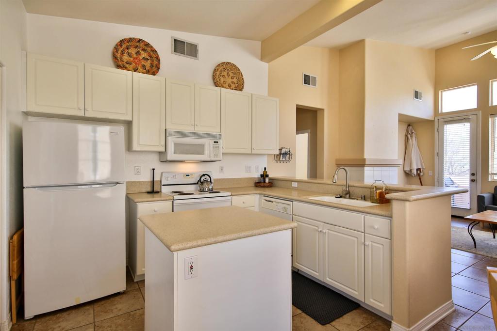 1840 Las Casitas Dr Property Photo 10