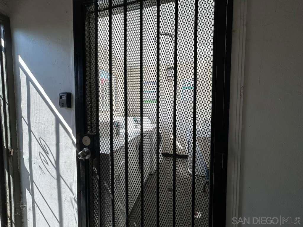 1259 E Ohio Ave Property Photo 4