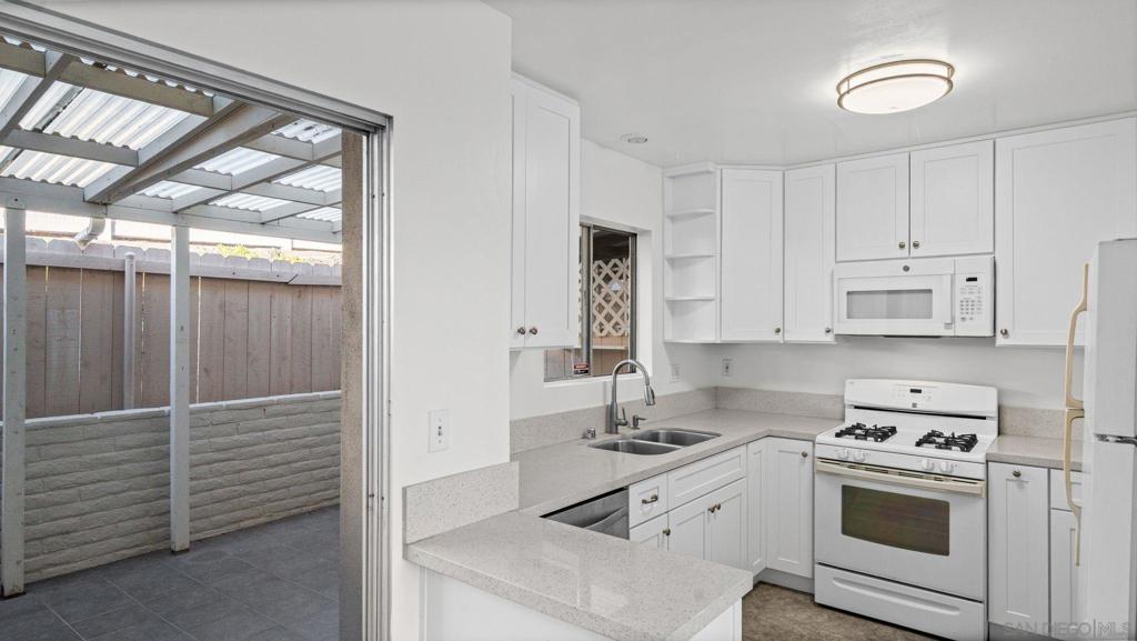 5750 Amaya Dr 33 Property Photo 18