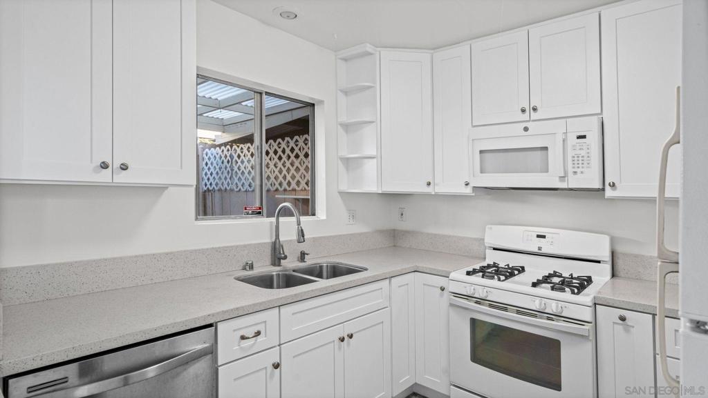 5750 Amaya Dr 33 Property Photo 19