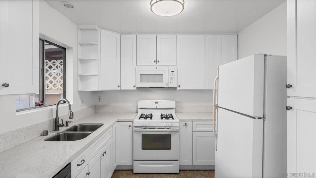 5750 Amaya Dr 33 Property Photo 20