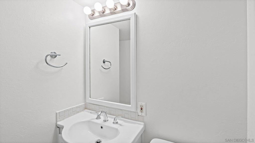5750 Amaya Dr 33 Property Photo 21