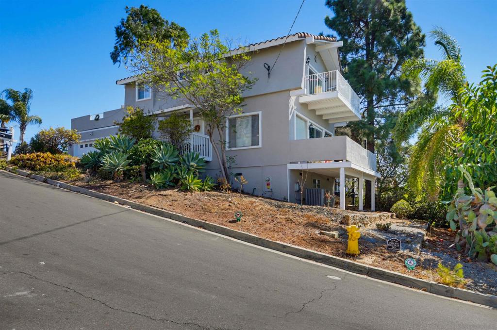 9811 Eucalyptus Street Property Photo 2