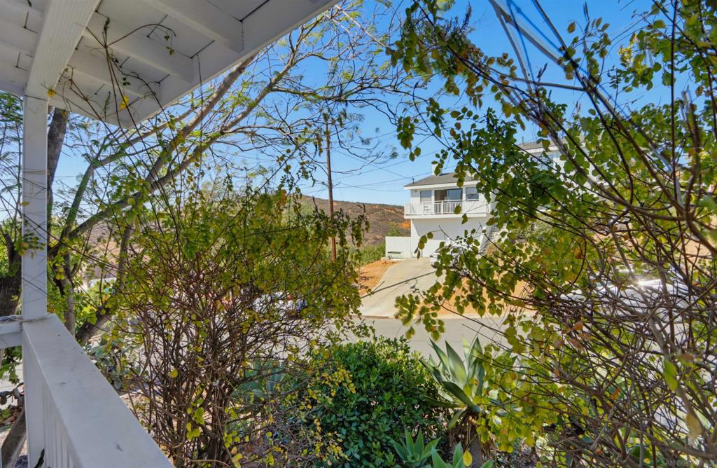 9811 Eucalyptus Street Property Photo 6