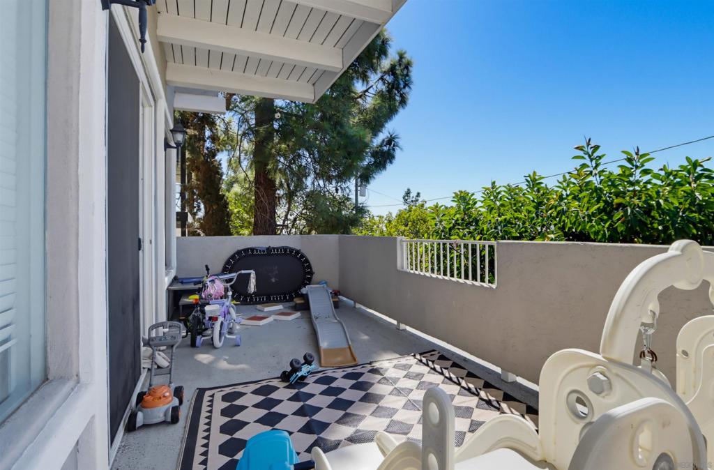 9811 Eucalyptus Street Property Photo 19