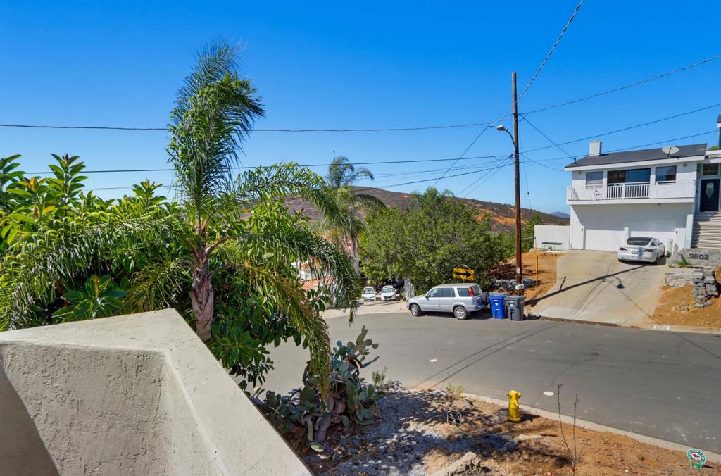 9811 Eucalyptus Street Property Photo 20